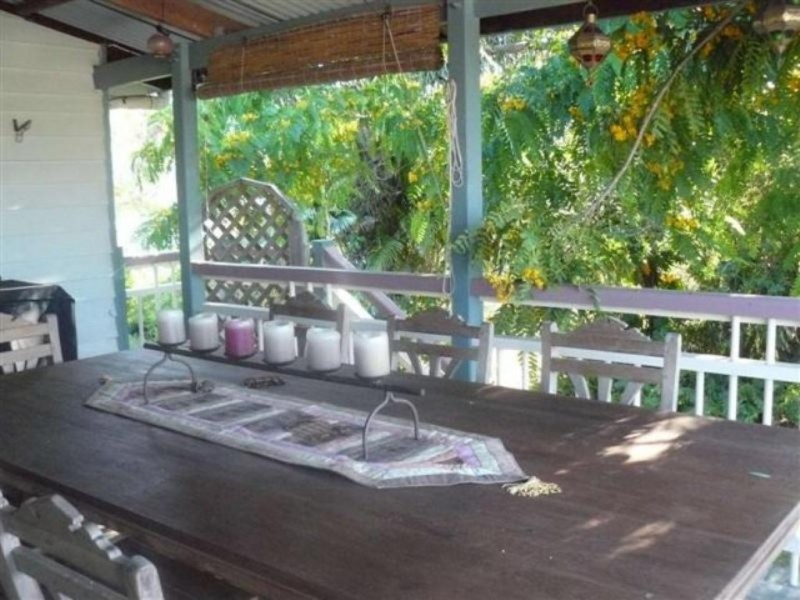 99 Long Street, Point Vernon QLD 4655
