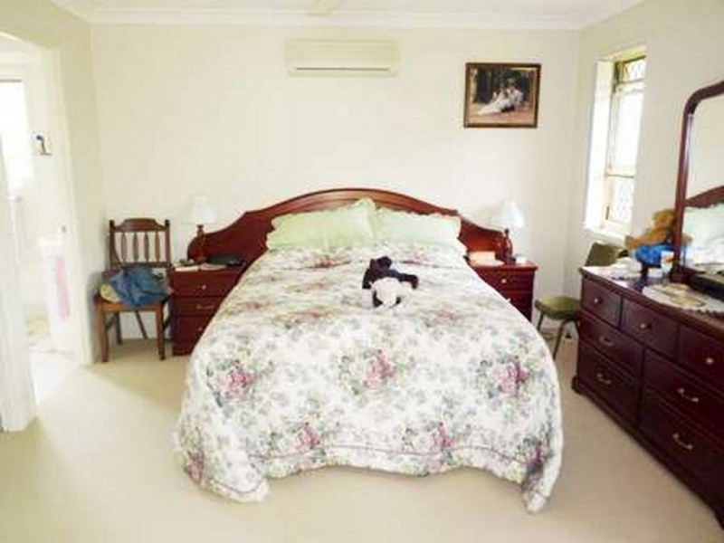 12 Lockerbie Crt, Kawungan QLD 4655