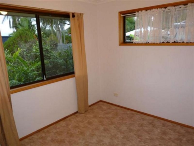 17 Harselaar, Point Vernon QLD 4655