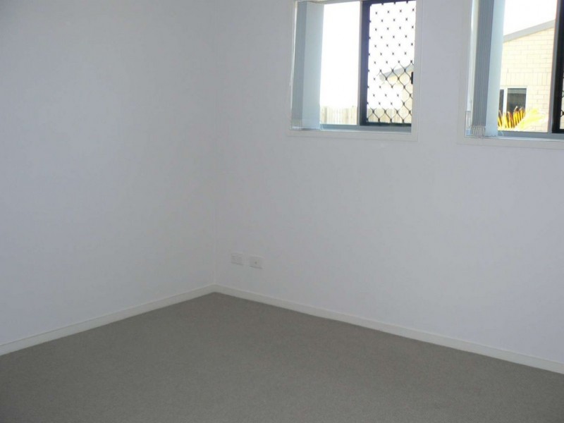 UNIT 6, 1 URRAWEEN RD, Urraween QLD 4655