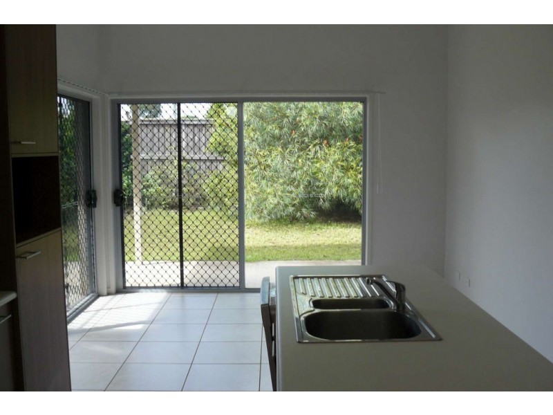 UNIT 6, 1 URRAWEEN RD, Urraween QLD 4655