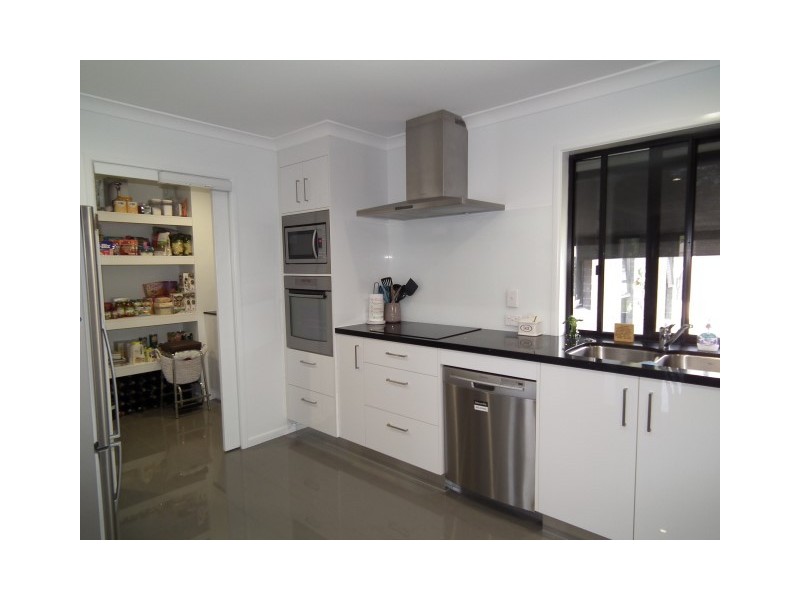 65 Ladbroke Crescent, Urangan QLD 4655