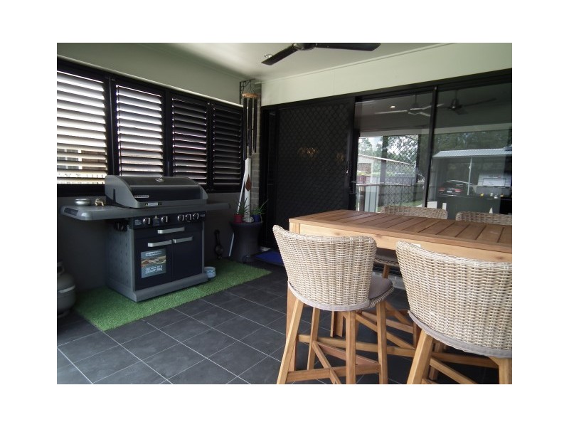 65 Ladbroke Crescent, Urangan QLD 4655