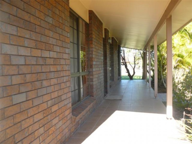 28 Paul Dr, Point Vernon QLD 4655