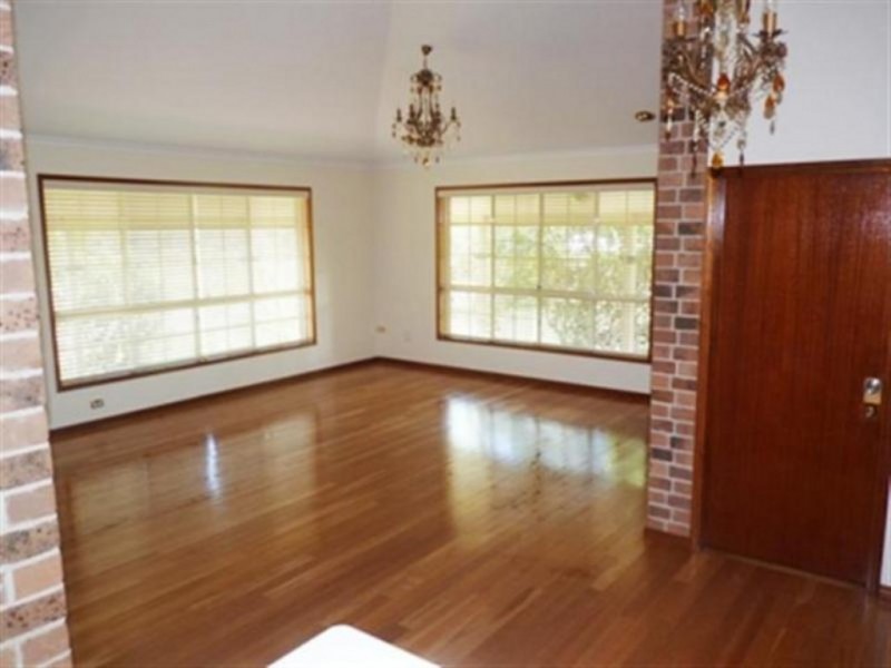 2 Hanover Drive, Urraween QLD 4655