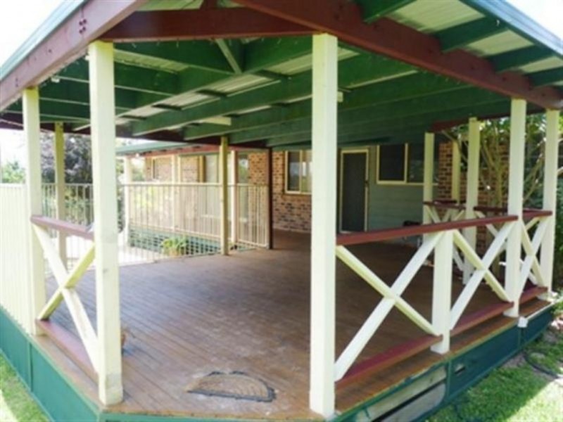 2 Hanover Drive, Urraween QLD 4655