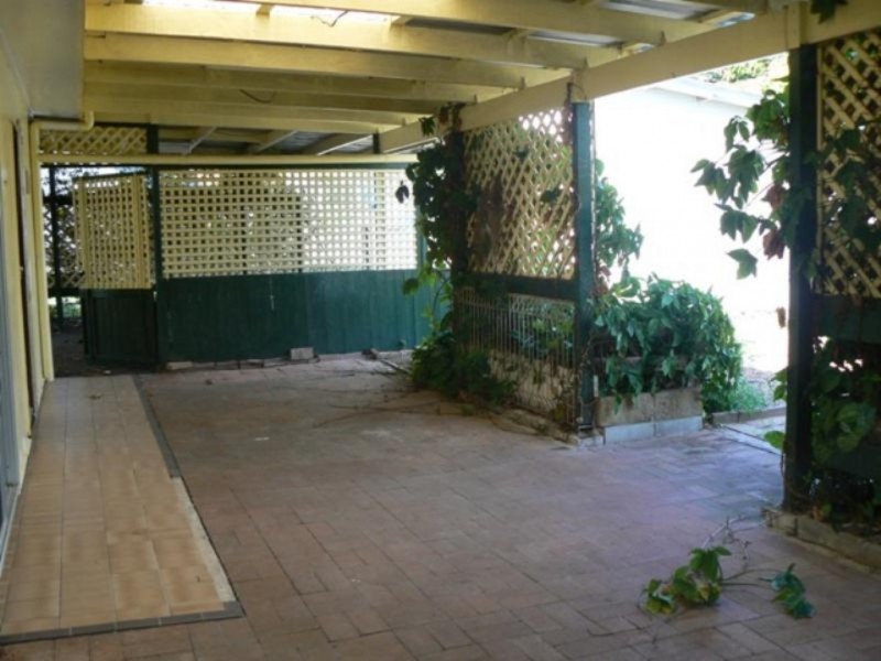 16 Mary Street, Scarness QLD 4655