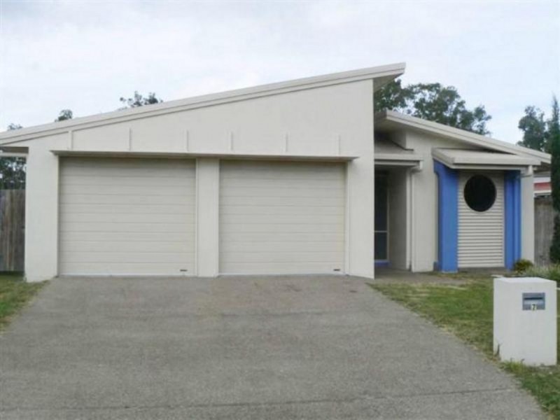 7 Fraser Waters Parade, Toogoom QLD 4655