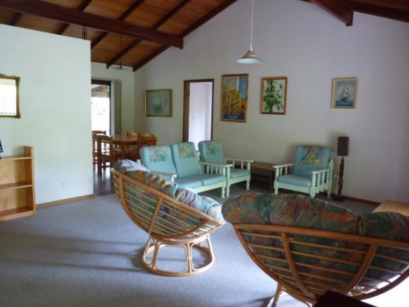 20 Warrego Drive, Point Vernon QLD 4655