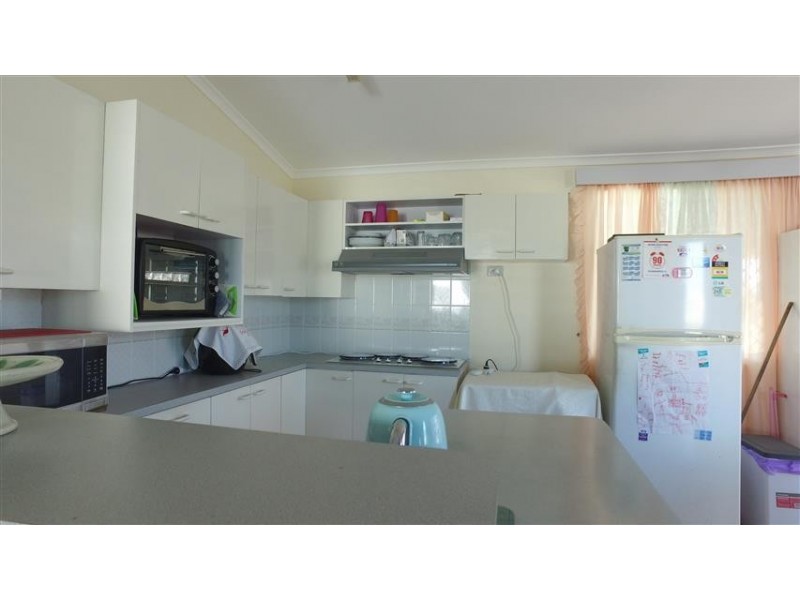 90 Cherry Street, Eli Waters QLD 4655