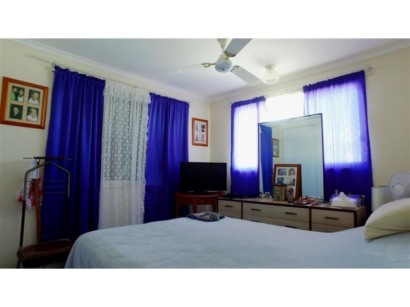 90 Cherry Street, Eli Waters QLD 4655