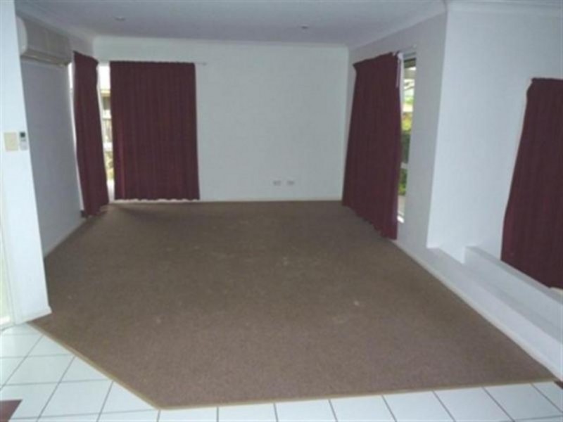 5 Gatakers lane, Point Vernon QLD 4655