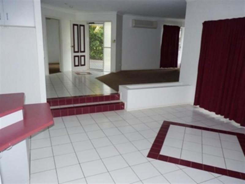 5 Gatakers lane, Point Vernon QLD 4655