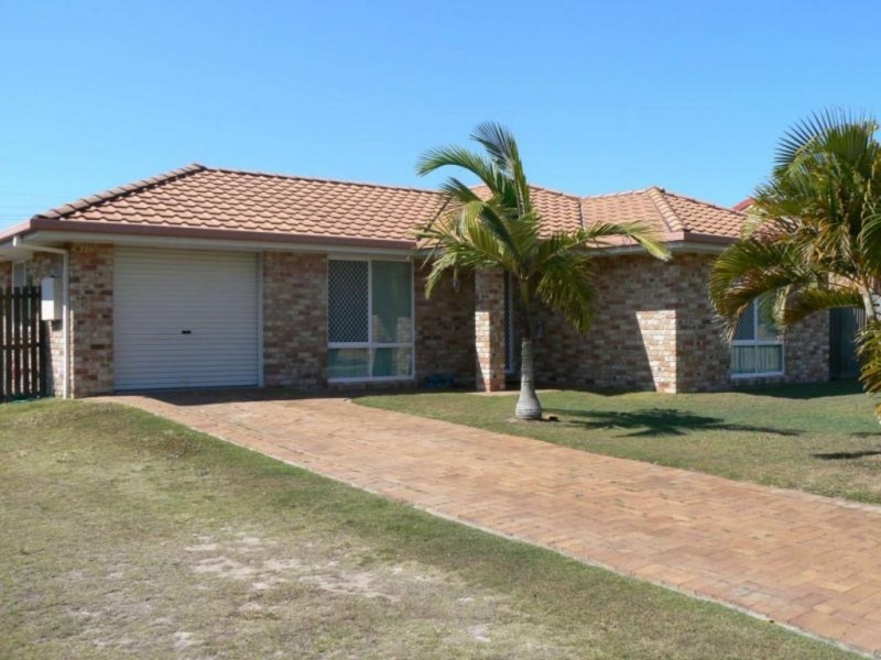 8 Ivybird Court, Torquay QLD 4655
