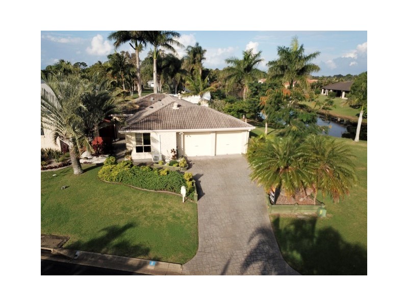 8 Brooke Court, Torquay QLD 4655