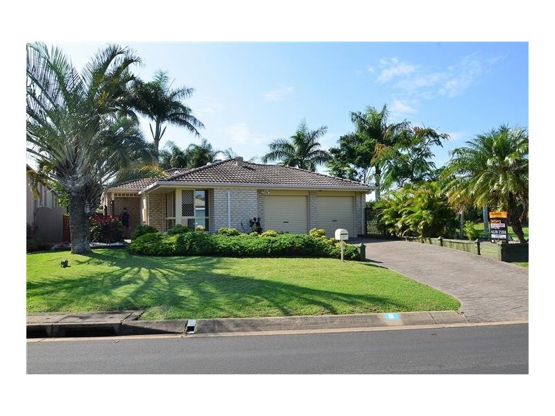 8 Brooke Court, Torquay QLD 4655