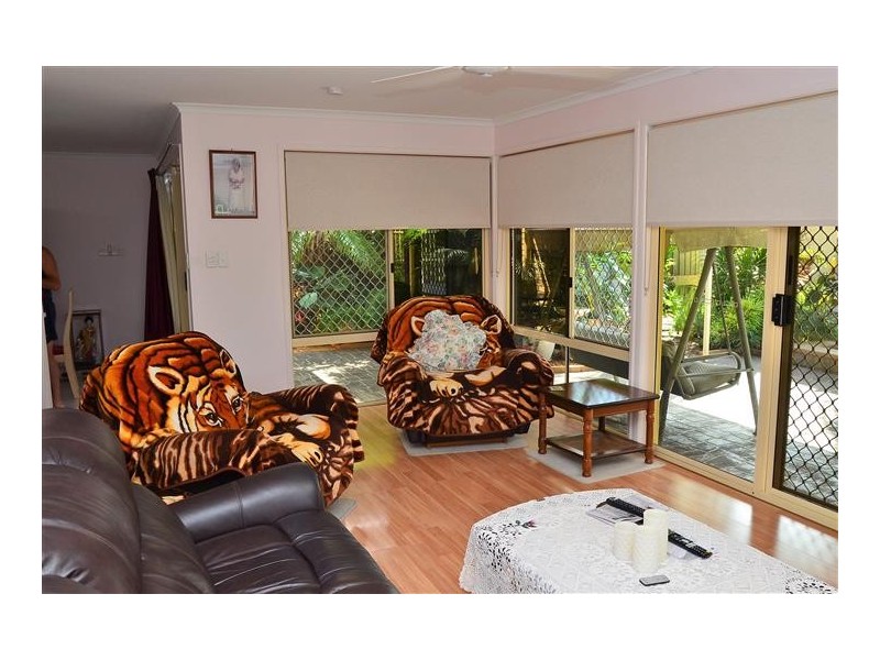 8 Brooke Court, Torquay QLD 4655