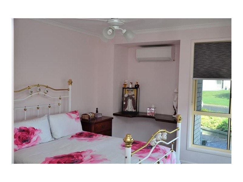 8 Brooke Court, Torquay QLD 4655