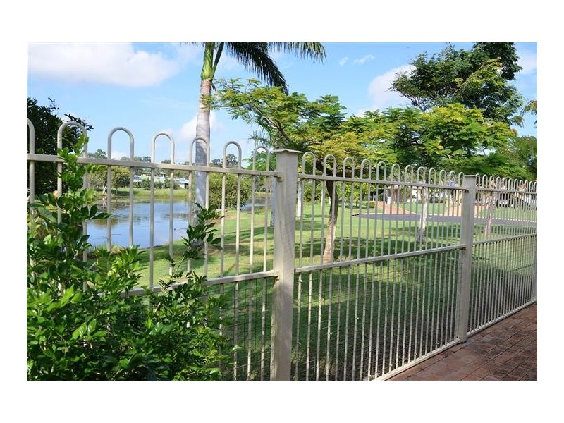 8 Brooke Court, Torquay QLD 4655