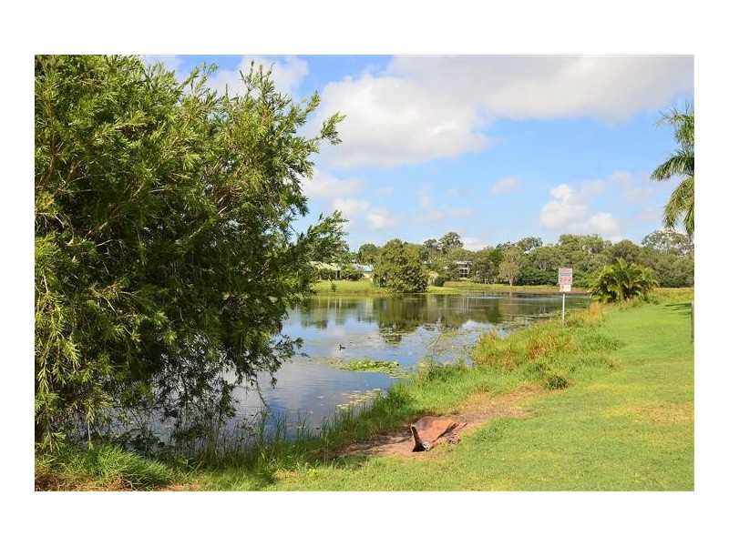 8 Brooke Court, Torquay QLD 4655