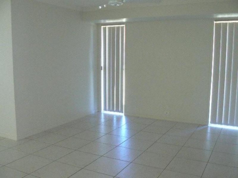 13 Kirriemuir Court, Kawungan QLD 4655