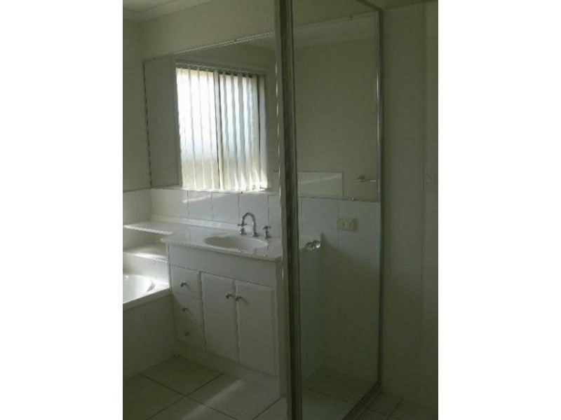 13 Kirriemuir Court, Kawungan QLD 4655