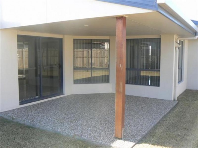 12 Lancaster Circuit, Urraween QLD 4655