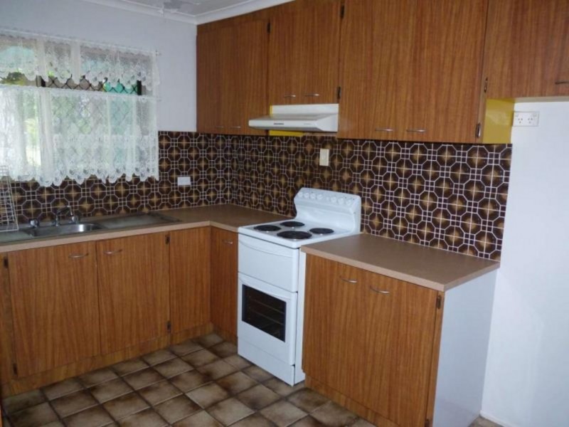 23 Mayfair Street, Point Vernon QLD 4655
