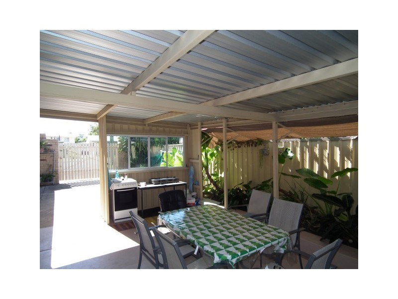 32 Hansen Street, Urangan QLD 4655