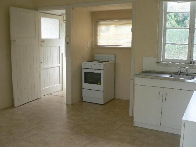 Unit 2/21 Cunningham Street, Torquay QLD 4655