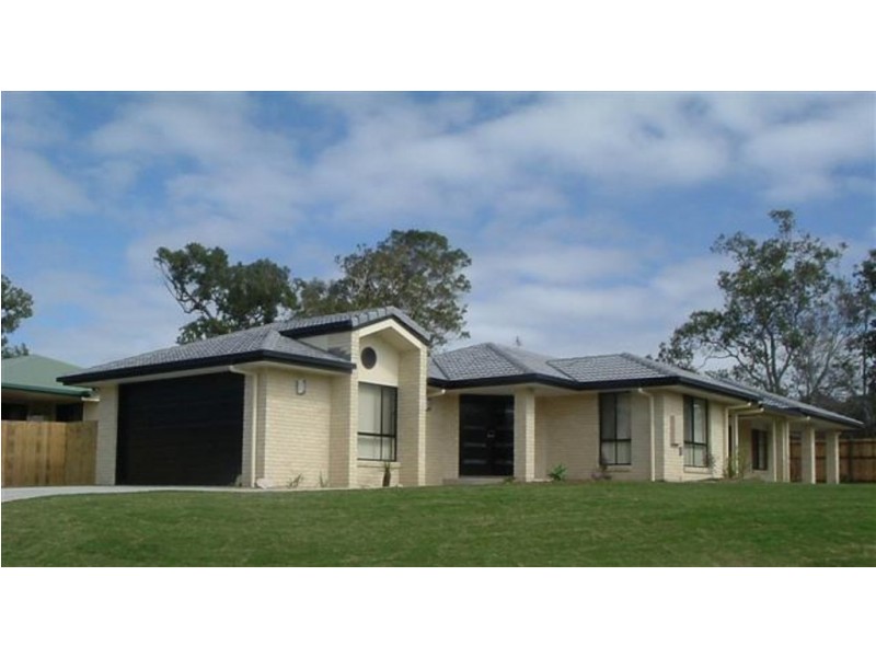 7 Whipbird Court, Urangan QLD 4655