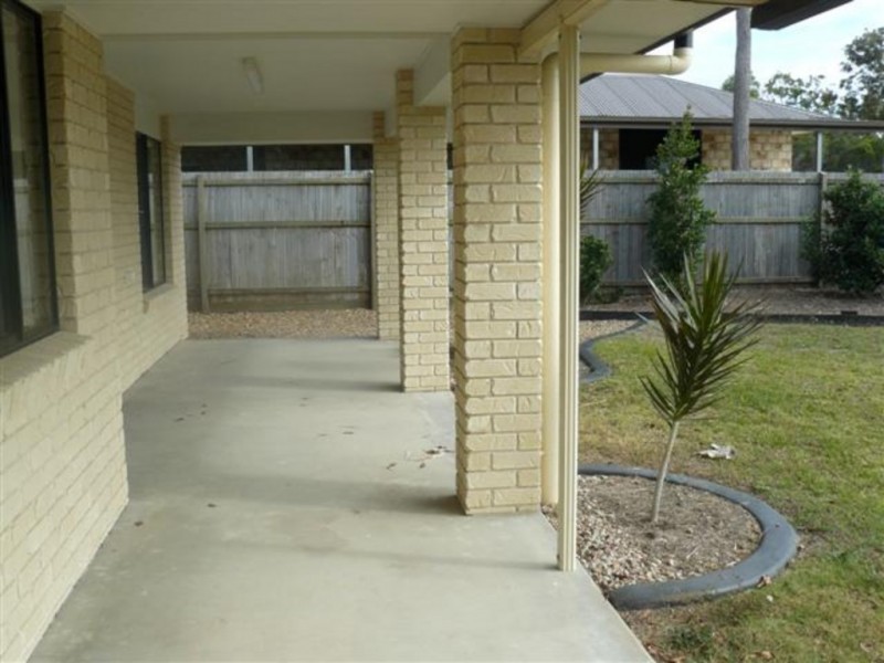 7 Whipbird Court, Urangan QLD 4655