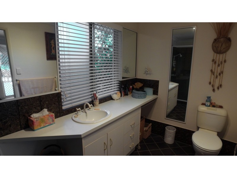 55 Ladbroke Crescent, Urangan QLD 4655