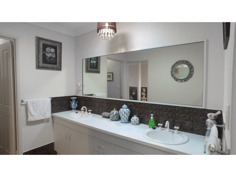 55 Ladbroke Crescent, Urangan QLD 4655