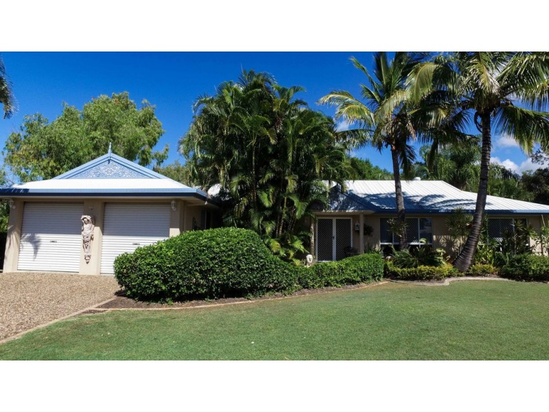 55 Ladbroke Crescent, Urangan QLD 4655