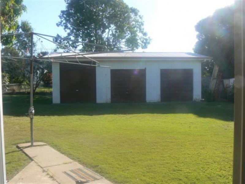 31 Beach Road, Pialba QLD 4655