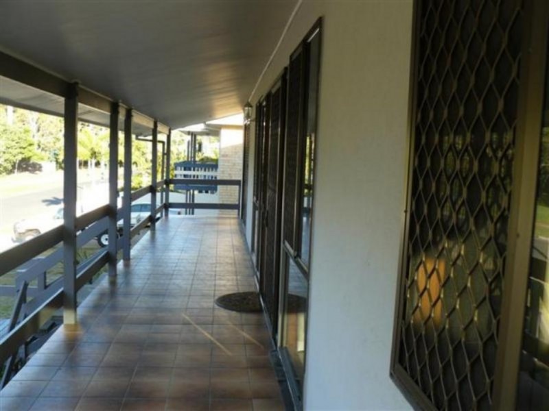 595 Esplanade, Urangan QLD 4655