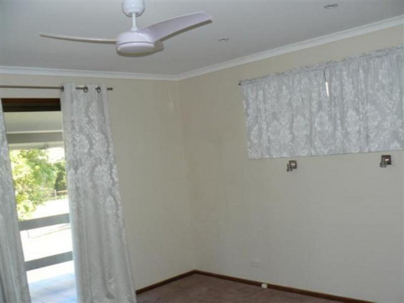 595 Esplanade, Urangan QLD 4655