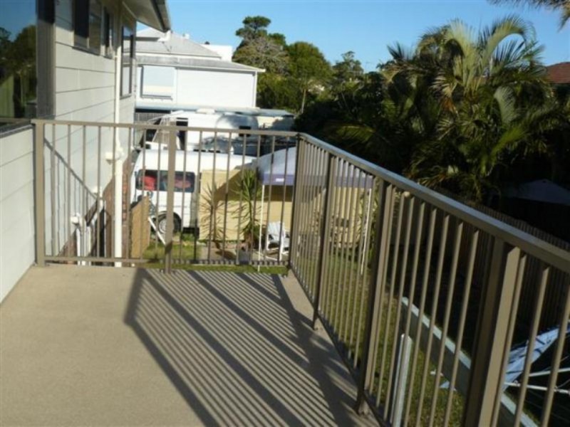 595 Esplanade, Urangan QLD 4655