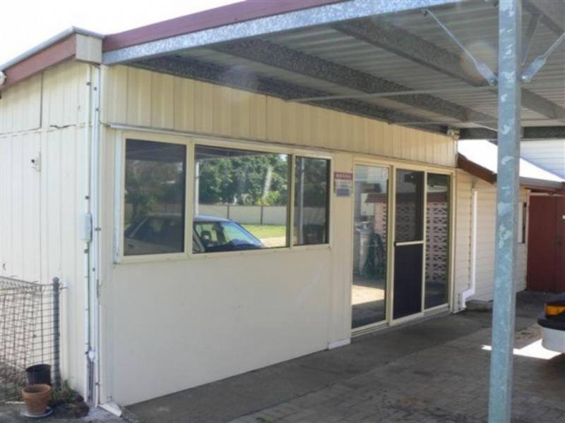 47 King, Urangan QLD 4655