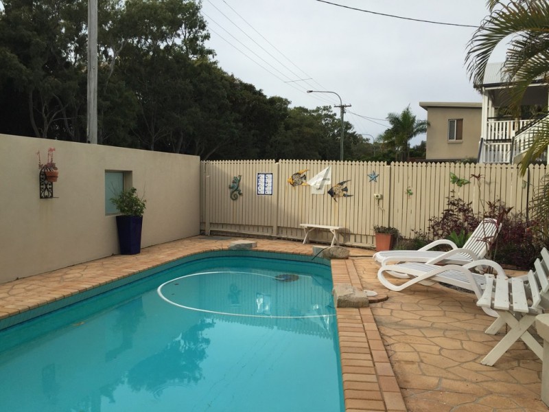 U1/374 Esplanade, Torquay QLD 4655