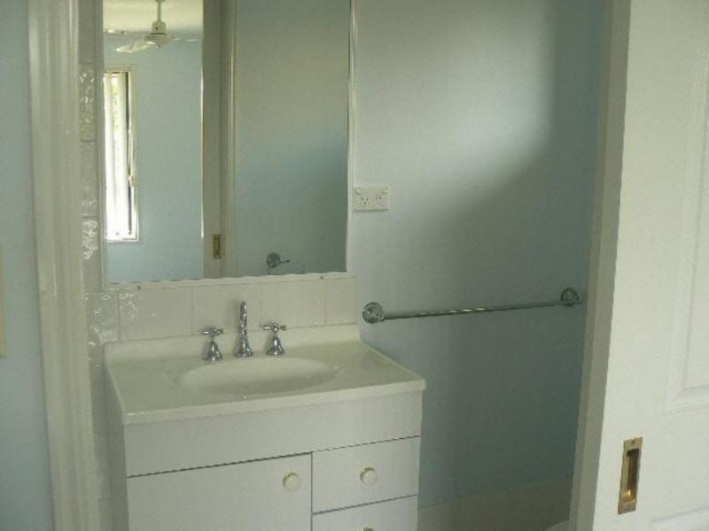 30 CONONDALE, Torquay QLD 4655