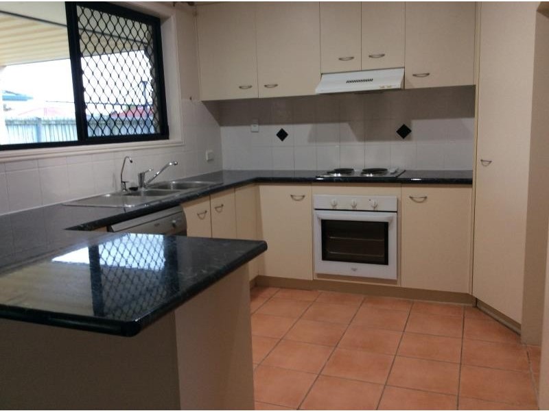 1 Pialba Downs Dr, Eli Waters QLD 4655