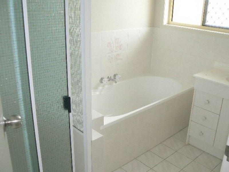 50 Aimee Drive, Urangan QLD 4655