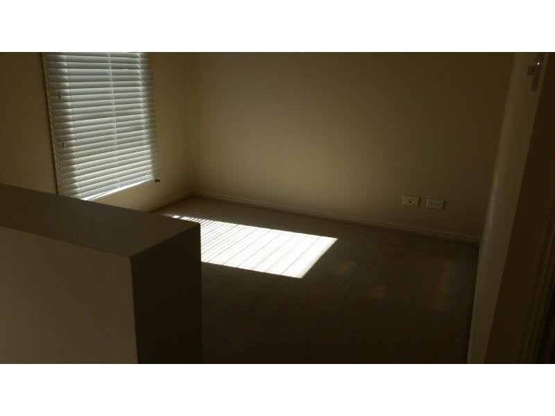 2/62 South, Urangan QLD 4655
