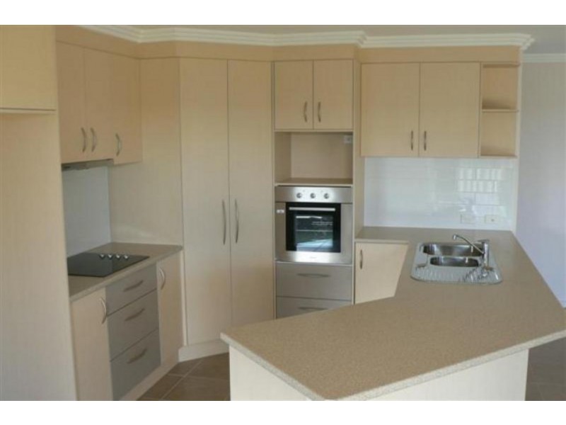 5 Marlow Court, Urraween QLD 4655