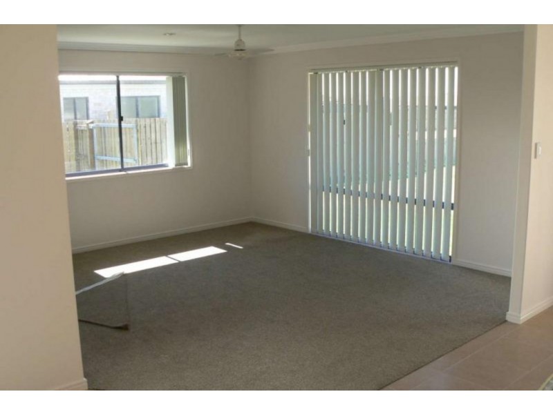 5 Marlow Court, Urraween QLD 4655