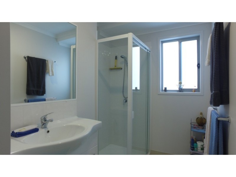 102 Willow Circuit, Eli Waters QLD 4655