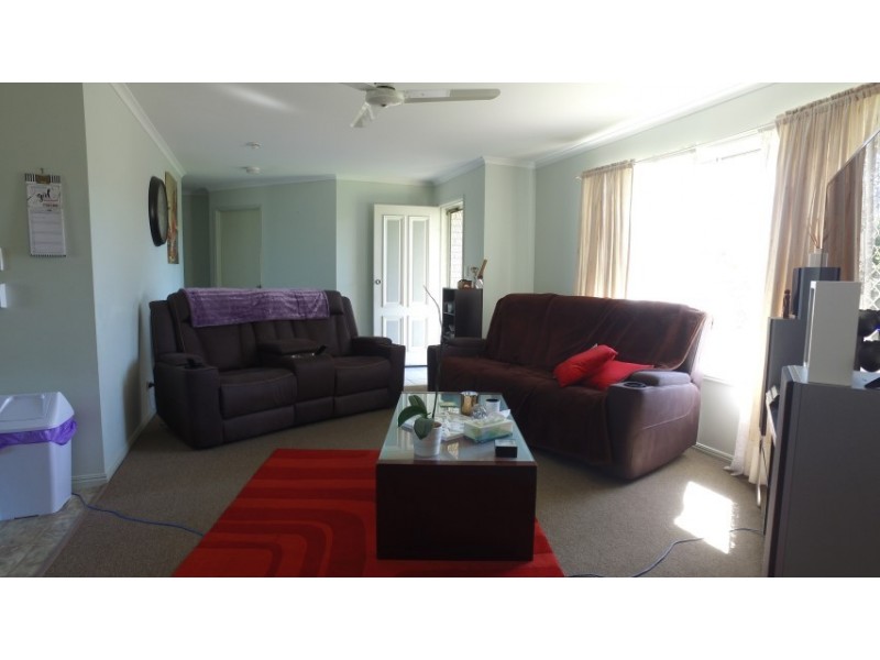 37 Bunker Avenue, Urraween QLD 4655