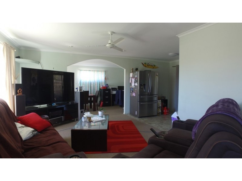 37 Bunker Avenue, Urraween QLD 4655